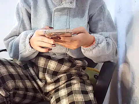 Haralushiaaax online show from 23, 12, 2025