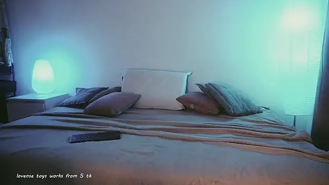 Snapshot of kris69kiss chatting on 23, 10, 2025 kris69kiss online show from 23, 10, 2025