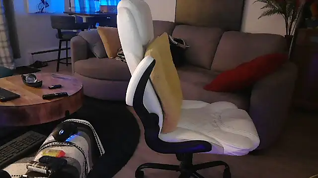 Towndude123 online show from 22, 12, 2024