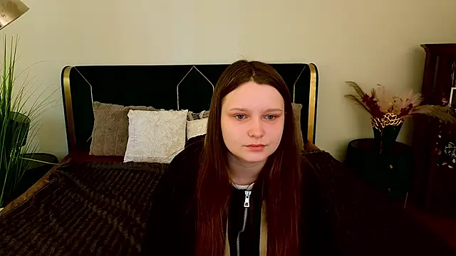 MagicPeachh  online show from 13, 3, 2026