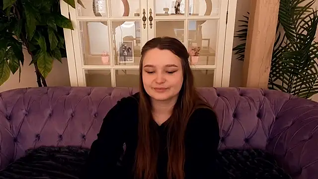 MagicPeachh  online show from 27, 3, 2026