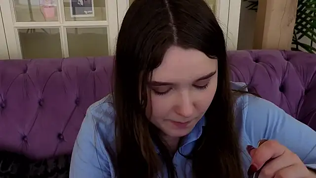 MagicPeachh  online show from 2, 4, 2026