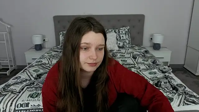 Snapshot of MagicPeachh_ chatting on 8, 5, 2026 MagicPeachh online show from 8, 5, 2026