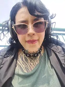 Snapshot of taaylor33 chatting on 12, 2, 2026 taaylor33 online show from 12, 2, 2026