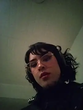 Snapshot of taaylor33 chatting on 14, 2, 2026 taaylor33 online show from 14, 2, 2026