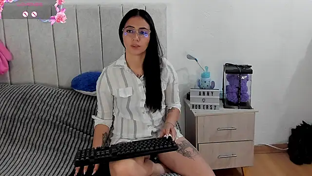 Snapshot of anny_roberts chatting on 31, 5, 2026 anny roberts online show from 31, 5, 2026