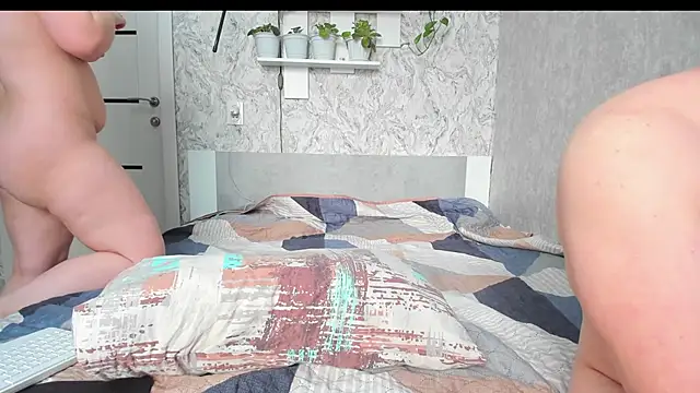 Sexy room online show from 3, 2, 2026