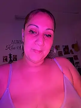 Snapshot of DeeLight124 chatting on 16, 7, 2026 DeeLight124 online show from 16, 7, 2026