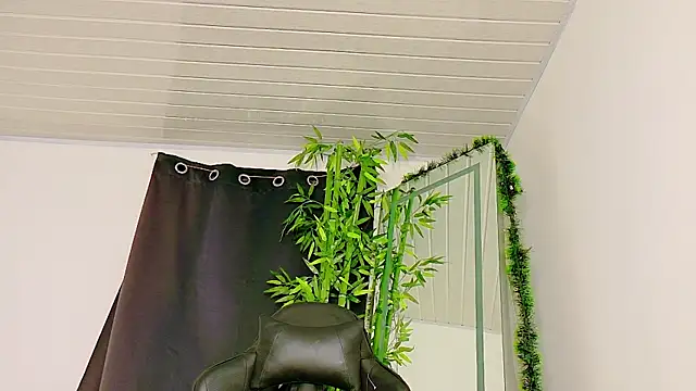 scarlet-jonesx online show from 13, 12, 2025