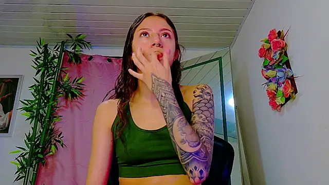 Snapshot of scarlet-jonesx chatting on 19, 5, 2026 scarlet-jonesx online show from 19, 5, 2026