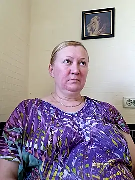 blondyaguar online show from 27, 7, 2026