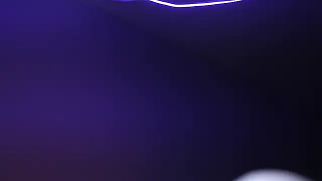 ginger hugs online show from 4, 11, 2025