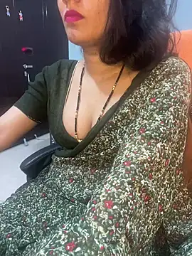 Snapshot of Spicy_sari_girl chatting on 7, 3, 2025 Spicy sari girl online show from 7, 3, 2025