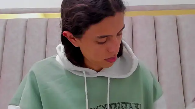 FreyaMoller online show from 24, 10, 2025