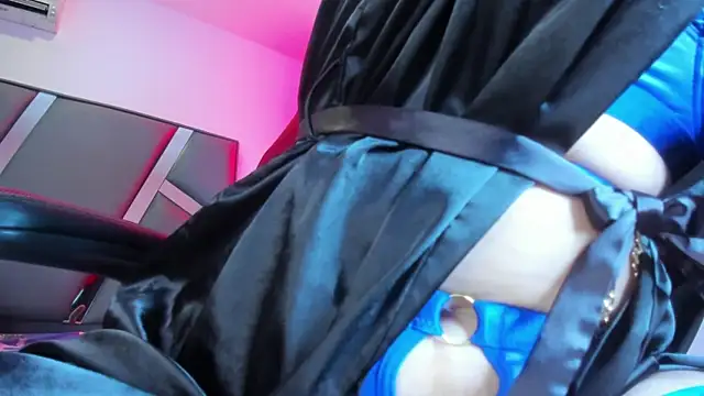 Ivannaakozlov  online show from 1, 3, 2025