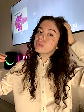 Kimi Ass online show from 30, 10, 2025