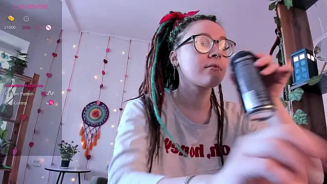 alisahug online show from 10, 2, 2025