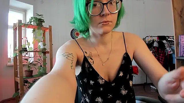 alisahug online show from 4, 3, 2025