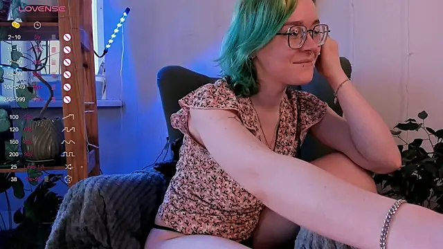 alisahug online show from 15, 3, 2025