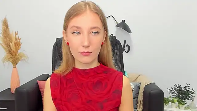 Snapshot of LolaWilsons chatting on 24, 2, 2025 LolaWilsons online show from 24, 2, 2025