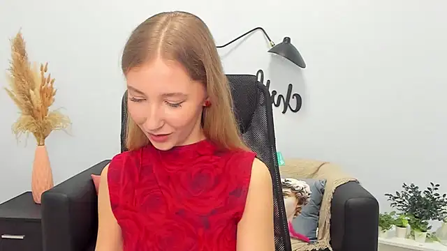 Snapshot of LolaWilsons chatting on 24, 2, 2025 LolaWilsons online show from 24, 2, 2025