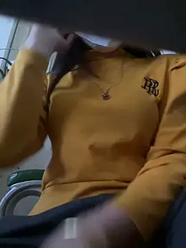 Snapshot of Tuongvy05 chatting on 20, 12, 2024 Tuongvy05 online show from 20, 12, 2024