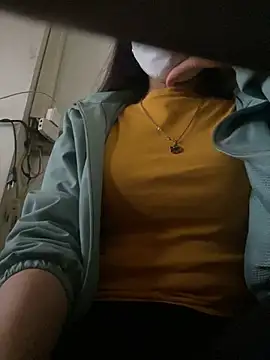 Snapshot of Tuongvy05 chatting on 21, 12, 2024 Tuongvy05 online show from 21, 12, 2024