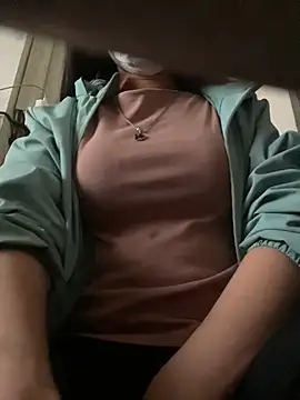 Snapshot of Tuongvy05 chatting on 25, 12, 2024 Tuongvy05 online show from 25, 12, 2024