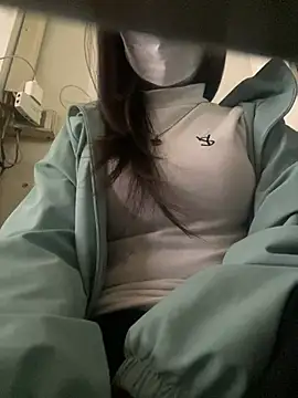 Snapshot of Tuongvy05 chatting on 1, 1, 2025 Tuongvy05 online show from 1, 1, 2025