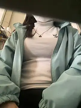 Snapshot of Tuongvy05 chatting on 1, 1, 2025 Tuongvy05 online show from 1, 1, 2025