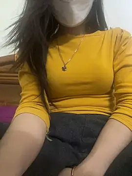 Snapshot of Tuongvy05 chatting on 1, 1, 2025 Tuongvy05 online show from 1, 1, 2025