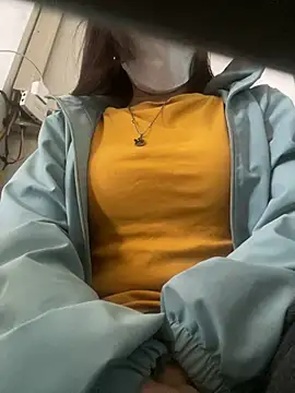 Snapshot of Tuongvy05 chatting on 15, 1, 2025 Tuongvy05 online show from 15, 1, 2025