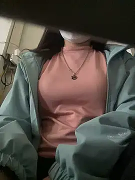 Snapshot of Tuongvy05 chatting on 22, 1, 2025 Tuongvy05 online show from 22, 1, 2025