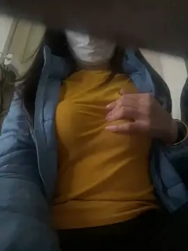 Snapshot of Tuongvy05 chatting on 24, 2, 2025 Tuongvy05 online show from 24, 2, 2025