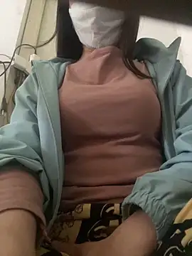 Snapshot of Tuongvy05 chatting on 8, 3, 2025 Tuongvy05 online show from 8, 3, 2025