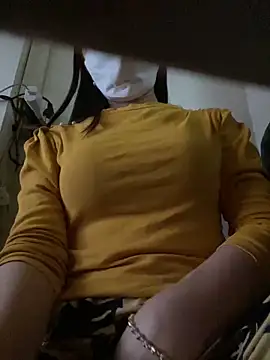 Snapshot of Tuongvy05 chatting on 17, 3, 2025 Tuongvy05 online show from 17, 3, 2025