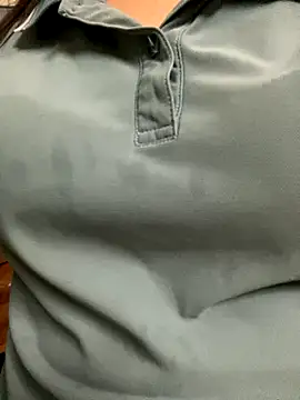 Snapshot of Tuongvy05 chatting on 16, 10, 2025 Tuongvy05 online show from 16, 10, 2025