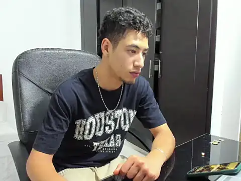 Snapshot of Chandler_ken chatting on 30, 10, 2025 Chandler ken online show from 30, 10, 2025