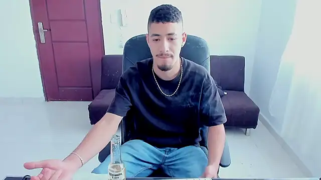 Snapshot of Chandler_ken chatting on 14, 2, 2026 Chandler ken online show from 14, 2, 2026