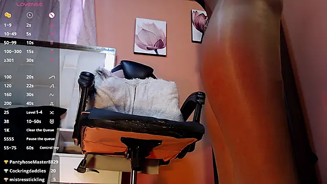 LiaTaylorr online show from 15, 4, 2026