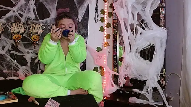 the lesbian game online show from 1, 11, 2025