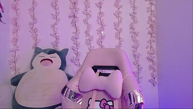 Snapshot of Haelycute chatting on 23, 3, 2026 Haelycute online show from 23, 3, 2026