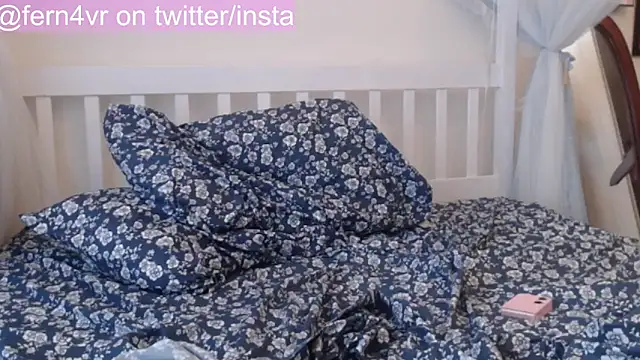Snapshot of fern4ever chatting on 17, 4, 2026 fern4ever online show from 17, 4, 2026