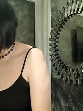 IsisBlake online show from 28, 2, 2025