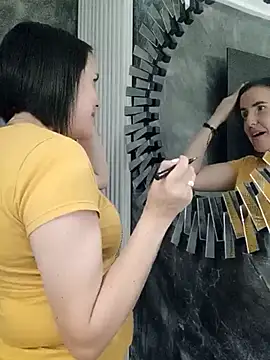 IsisBlake online show from 4, 3, 2025