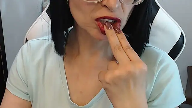 AnasstaciaEvans online show from 7, 3, 2026