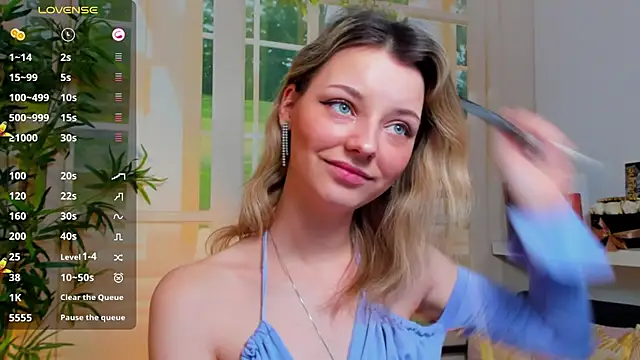 Snapshot of pretty_little_thing chatting on 31, 1, 2025 pretty little thing online show from 31, 1, 2025