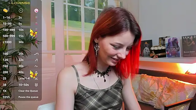 Snapshot of pretty_little_thing chatting on 15, 2, 2025 pretty little thing online show from 15, 2, 2025