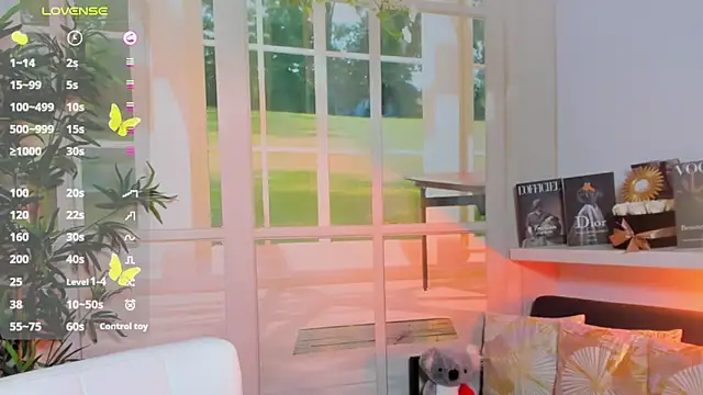 Snapshot of pretty_little_thing chatting on 11, 3, 2025 pretty little thing online show from 11, 3, 2025