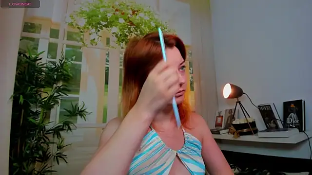 Snapshot of pretty_little_thing chatting on 30, 9, 2025 pretty little thing online show from 30, 9, 2025